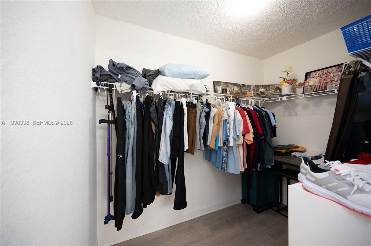 18890 NW 57 Ave , Unit 210, Hialeah, FL 33015 Photo