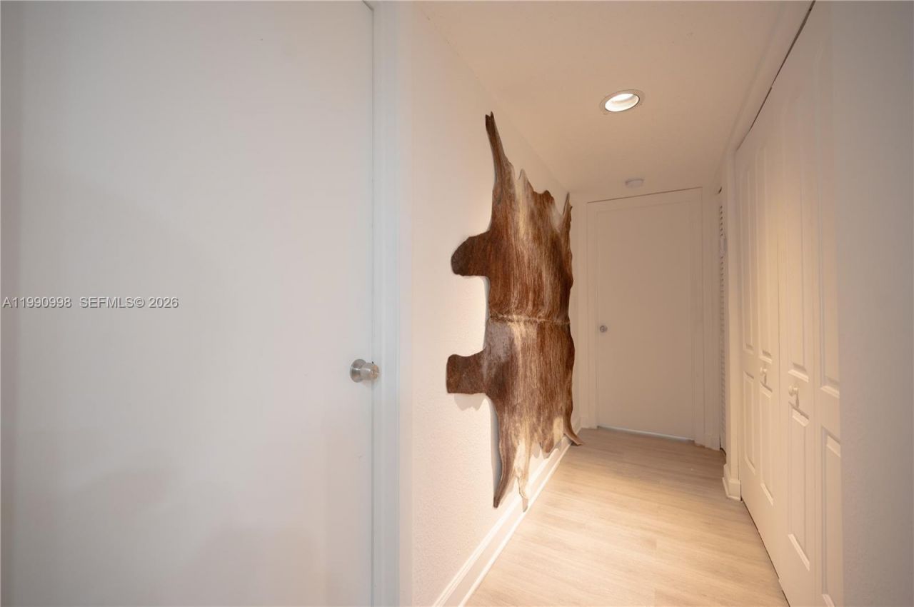 18890 NW 57 Ave , Unit 210, Hialeah, FL 33015 Photo