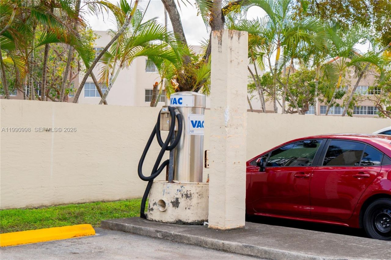 18890 NW 57 Ave , Unit 210, Hialeah, FL 33015 Photo