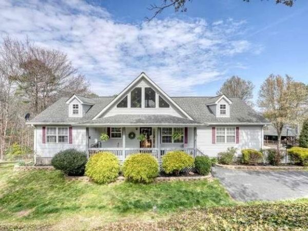 228 Brookhaven Drive, Blairsville, GA 30512