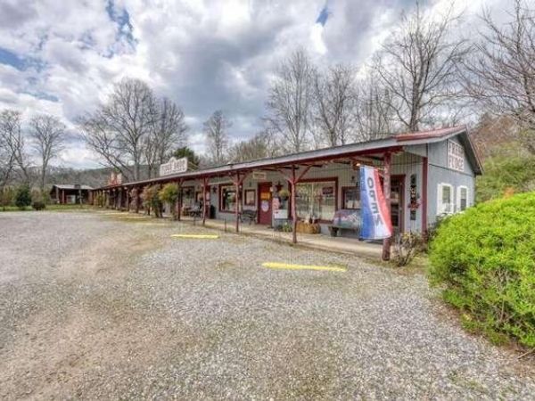 50 Pappys Plaza, Blairsville, GA 30512