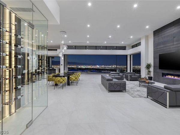 563 Grand Rim Drive , Henderson, NV 89012