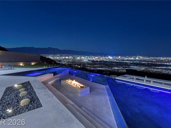 563 Grand Rim Drive, Henderson, NV 89012
