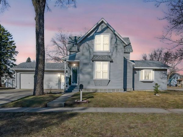 1452 5th Avenue, Windom, MN 56101