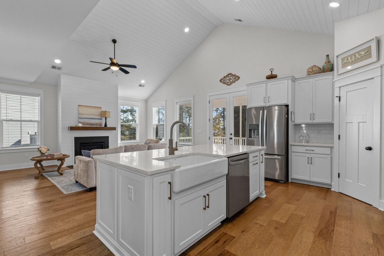 1131 Oak Bluff Avenue Photo 11