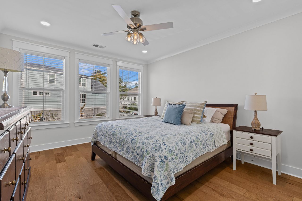 1131 Oak Bluff Avenue Photo 14