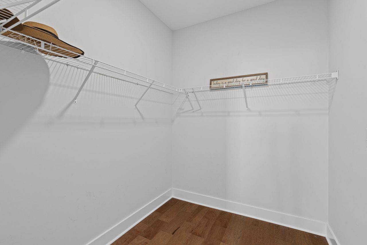 1131 Oak Bluff Avenue Photo 18