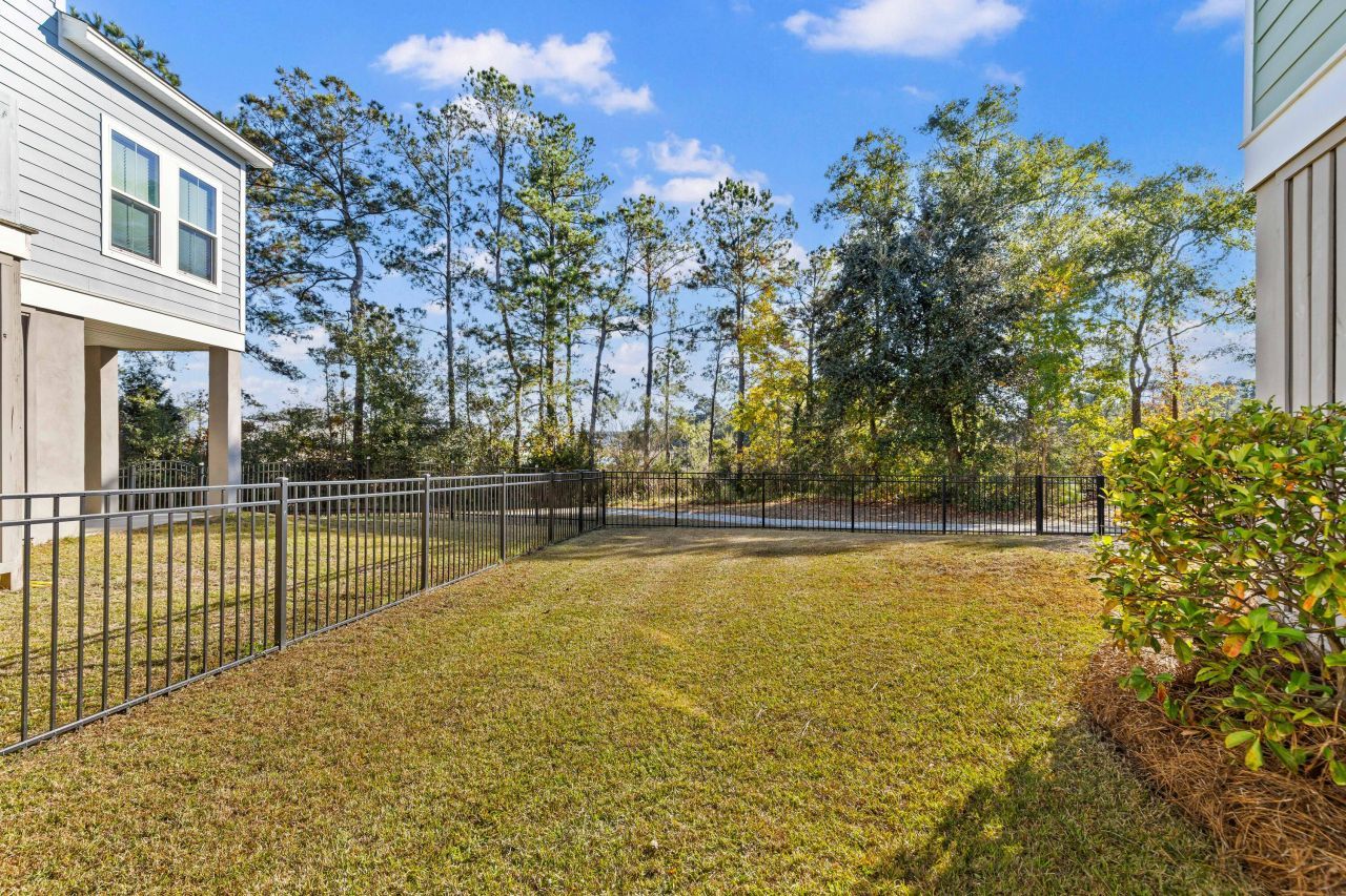 1131 Oak Bluff Avenue Photo 28