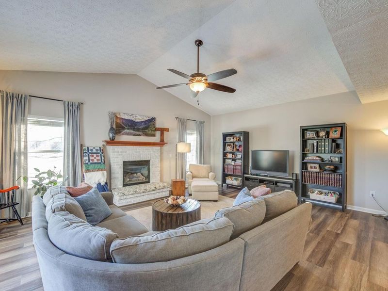 1589 Morrison Farms Drive, Blacklick, OH 43004 Photo 17