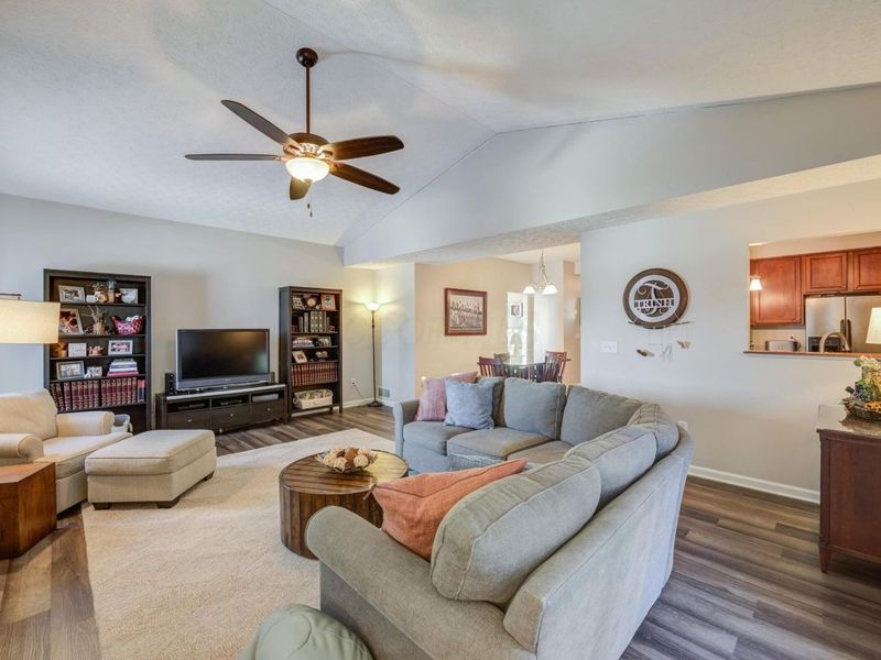 1589 Morrison Farms Drive, Blacklick, OH 43004 Photo 18