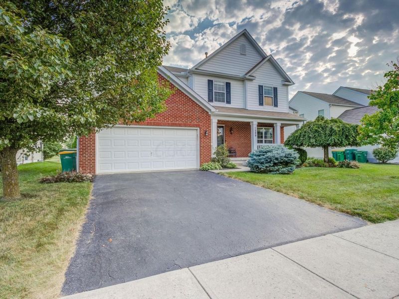 1589 Morrison Farms Drive, Blacklick, OH 43004 Photo 2