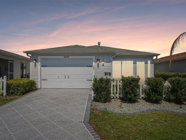 1609 GIBBES WAY , THE VILLAGES, FL 32162