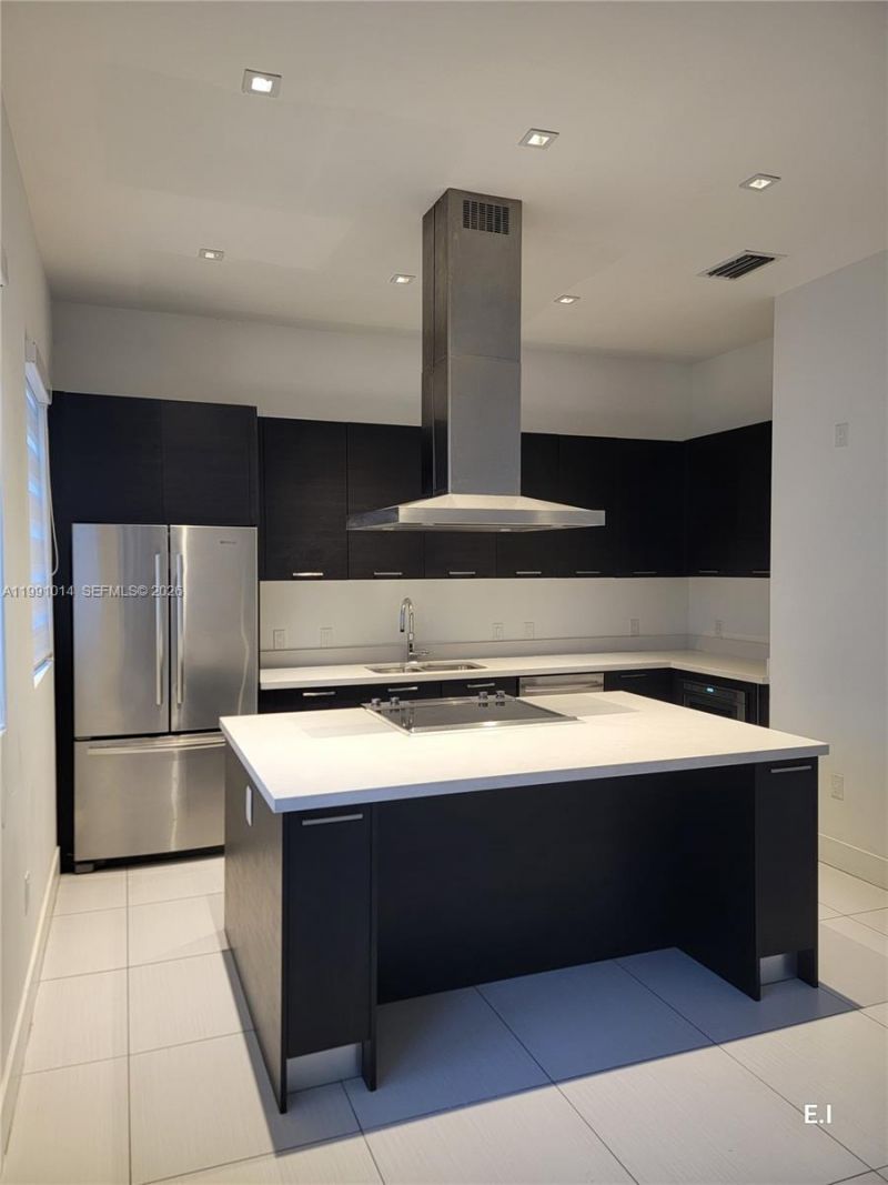 9133 NW 33rd St , Doral, FL 33172 Photo