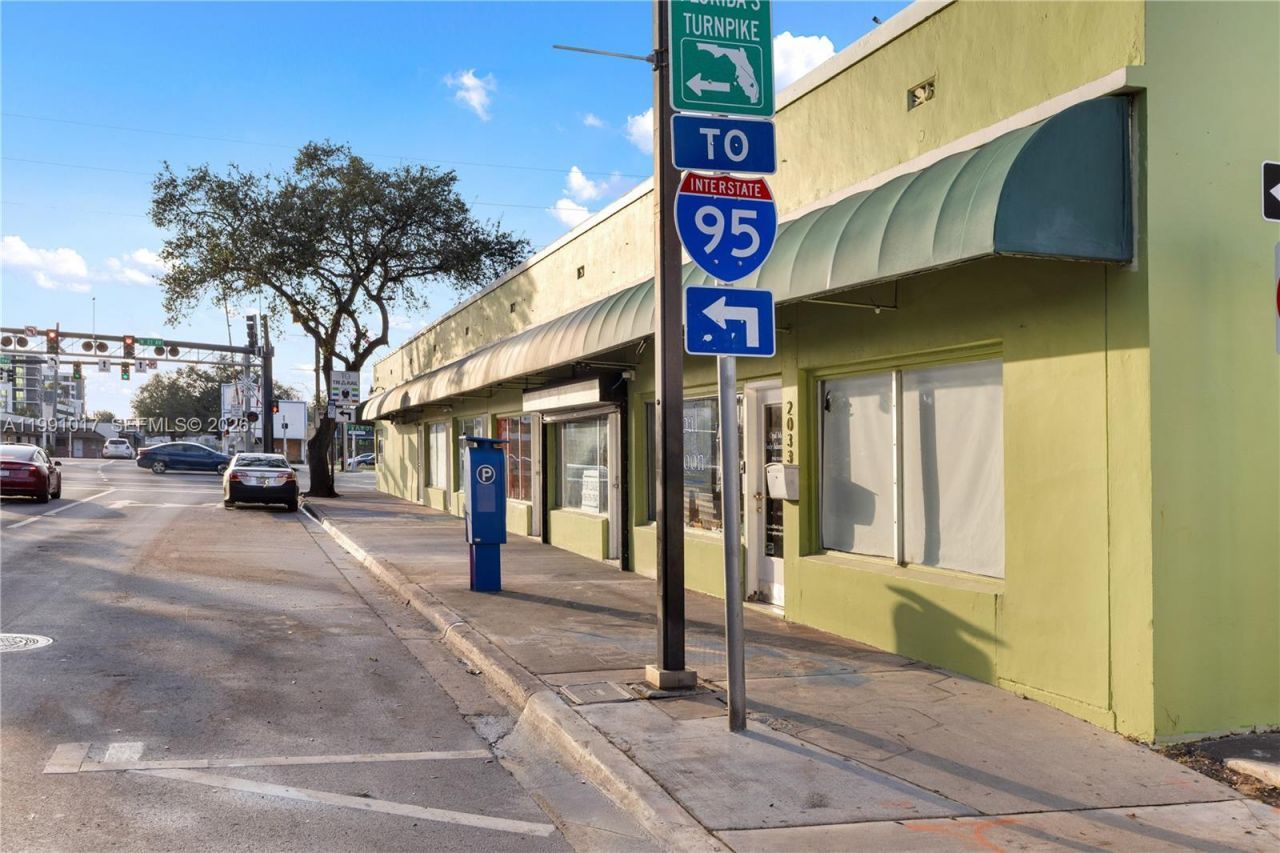 2041 Tyler, Hollywood, FL 33020 Photo