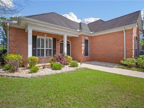 3203 Wynnfield Drive E, Mobile, AL 36695