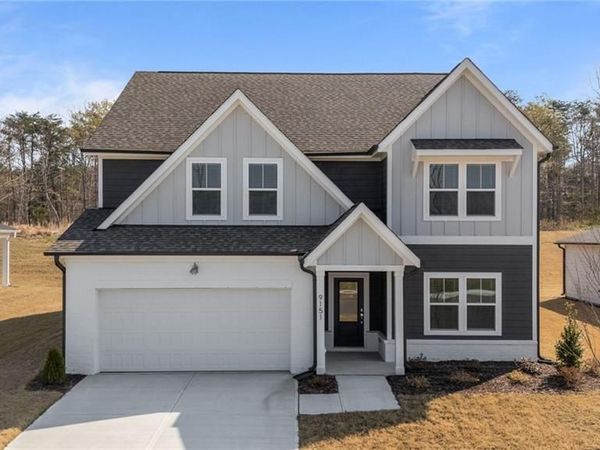 9151 Stoney River Lane, Kernersville, NC 27284
