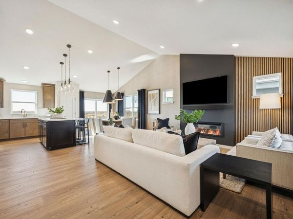 8863 63rd Street S, Cottage Grove, MN 55016