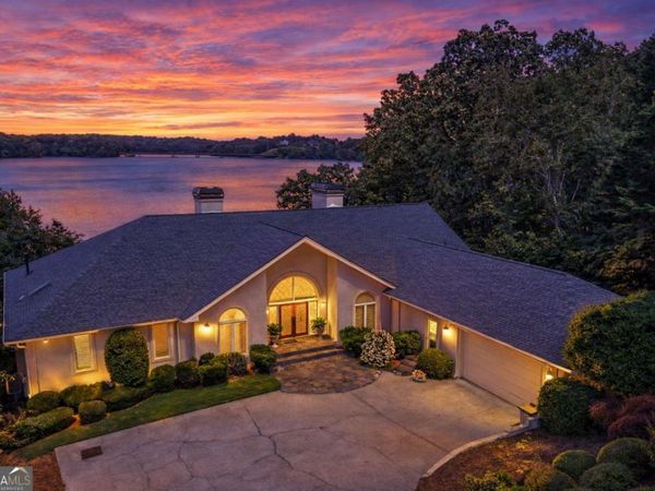 2917 Pointe Drive, Gainesville, GA 30506