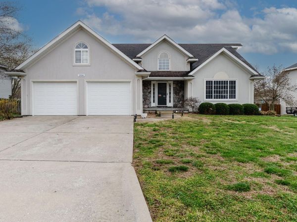 1506 E Highview Drive , Ozark, MO 65721