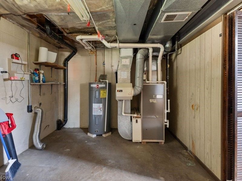 115 Arena Drive, Weirton, WV 26062 Photo 26