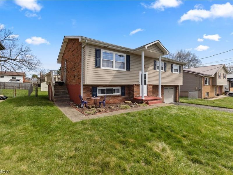 115 Arena Drive, Weirton, WV 26062 Photo 3