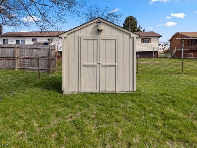 115 Arena Drive, Weirton, WV 26062 Photo 36