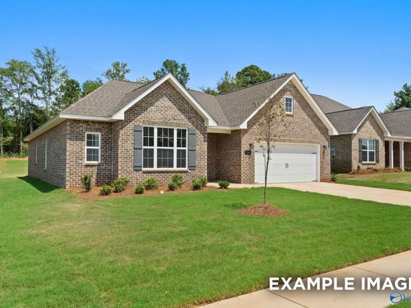 1902 Laney Drive SE, Hartselle, AL 35640