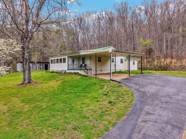 1447 Dry Shave Rd, Mcminnville, TN 37110