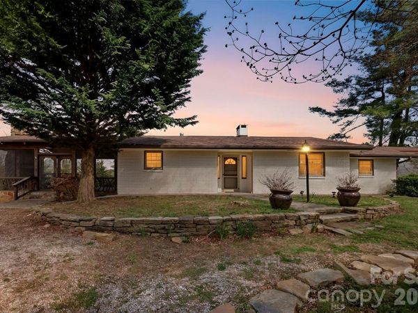 1032 Brightwater Drive, Hendersonville, NC 28739