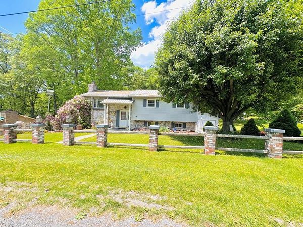 134 BURNING TREE DR., BECKLEY, WV 25801