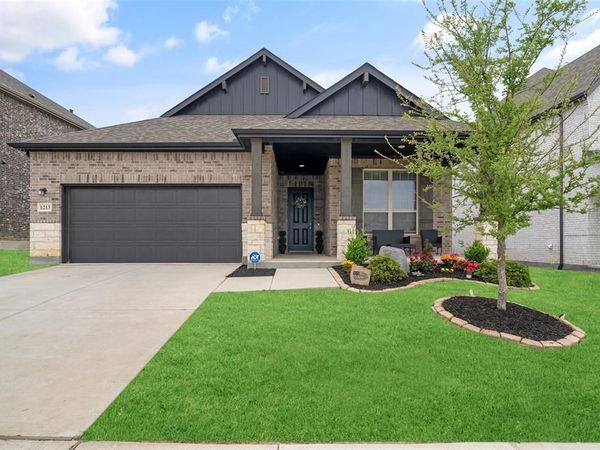 1213 Beach Boulevard, Sherman, TX 75090