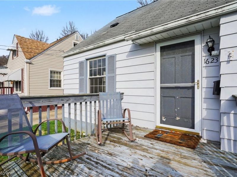 1623 Sunset Avenue, Akron, OH 44301 Photo 2