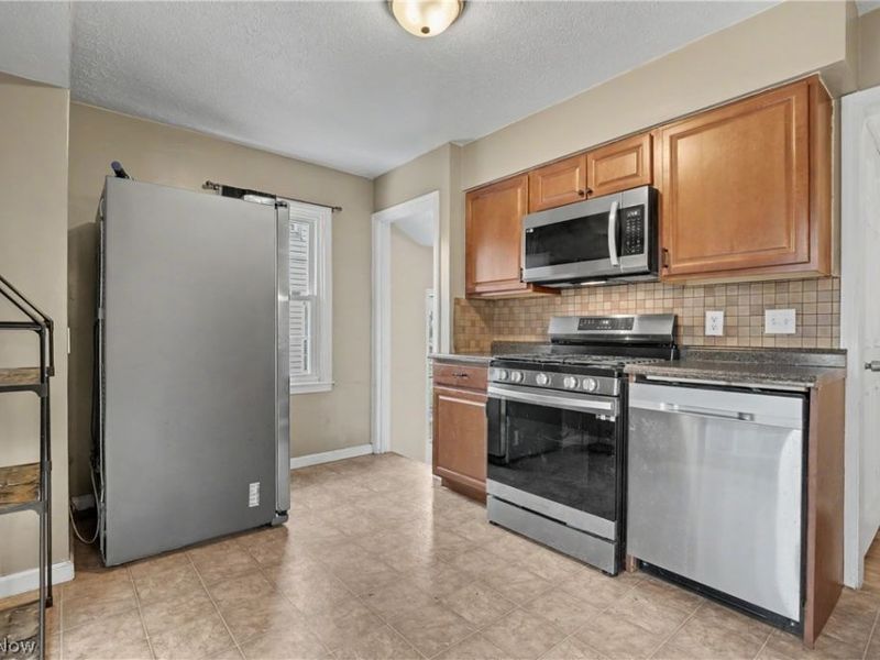 1623 Sunset Avenue, Akron, OH 44301 Photo 8