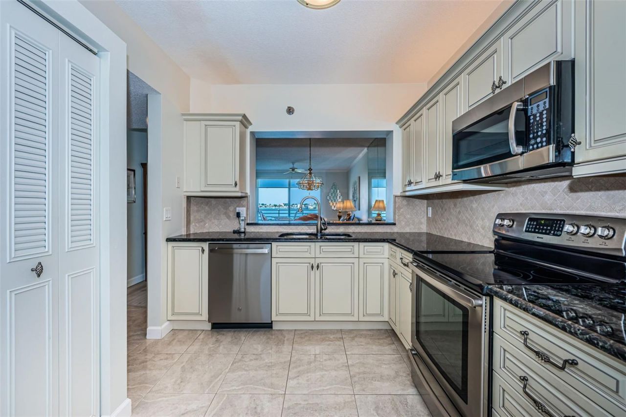 7979 Sailboat Key Boulevard S, Unit 205, South Pasadena, FL 33707 Photo
