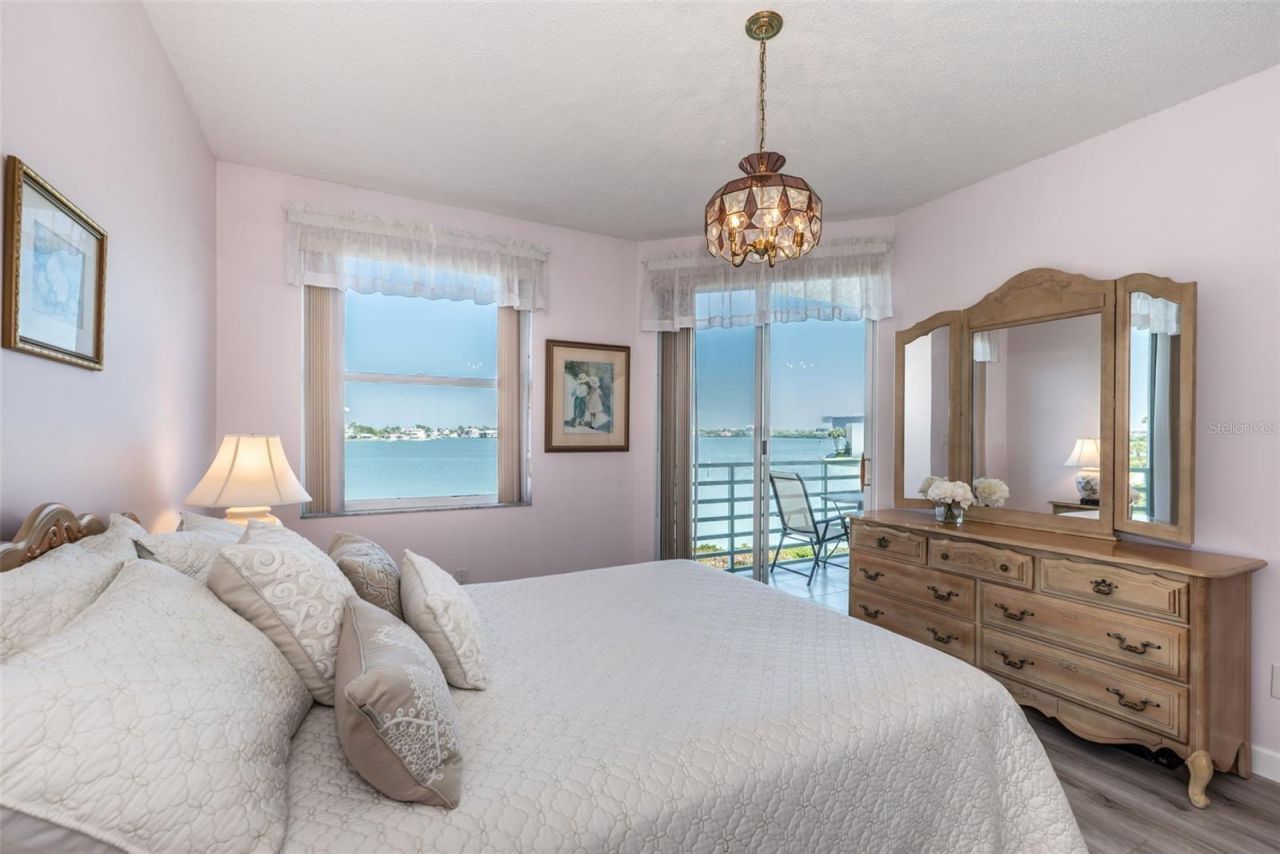 7979 Sailboat Key Boulevard S, Unit 205, South Pasadena, FL 33707 Photo