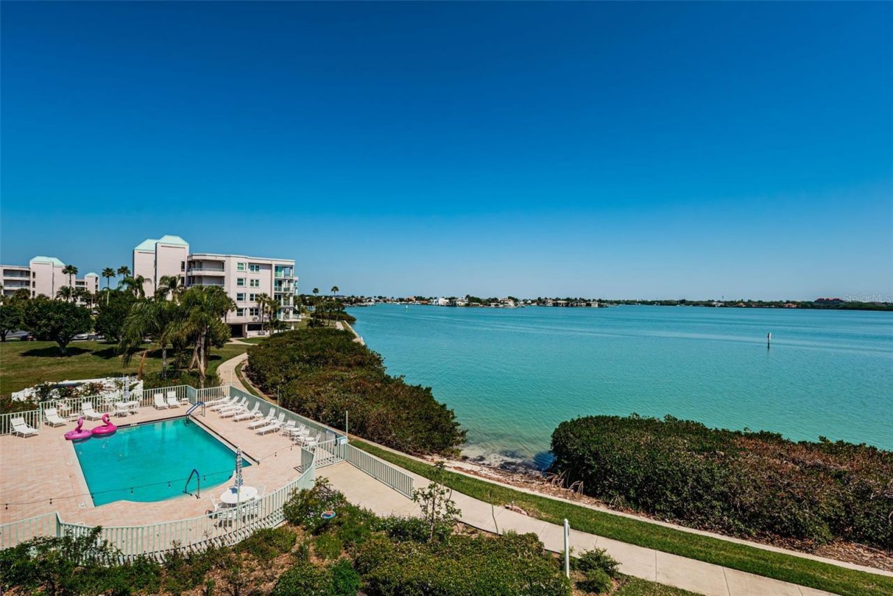 7979 Sailboat Key Boulevard S, Unit 205, South Pasadena, FL 33707 Photo