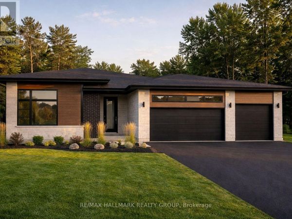 84 CHANDELLE Private, Ottawa, ON K0A1L0