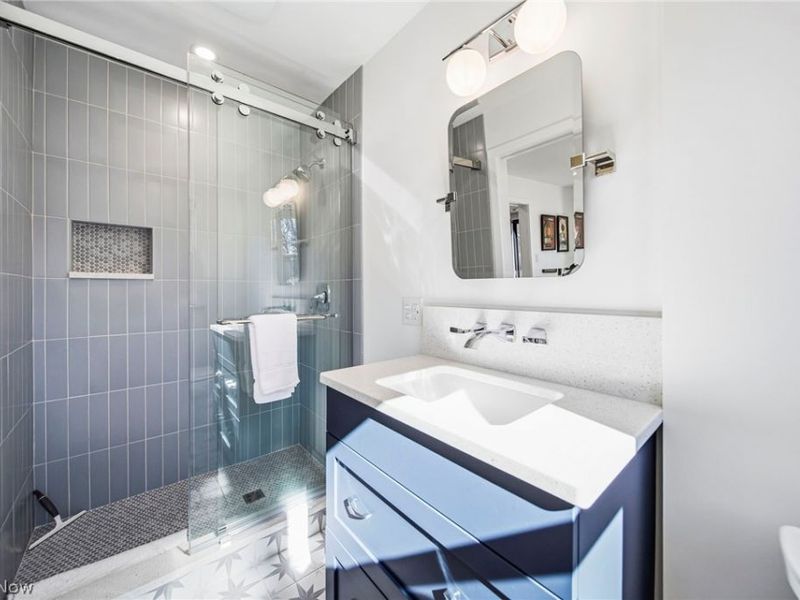 2353 Charney Road, University Heights, OH 44118 Photo 11