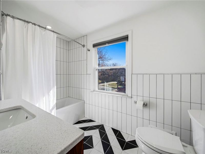 2353 Charney Road, University Heights, OH 44118 Photo 17