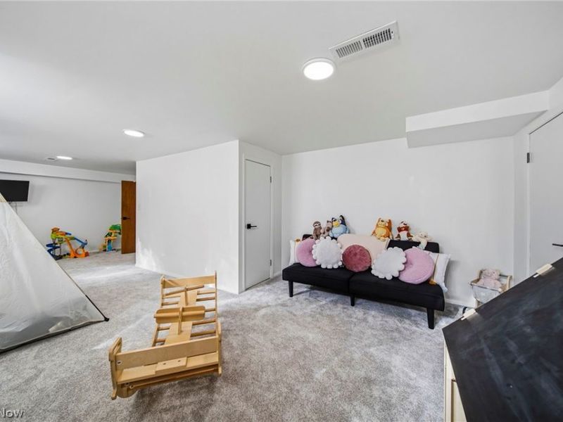 2353 Charney Road, University Heights, OH 44118 Photo 26