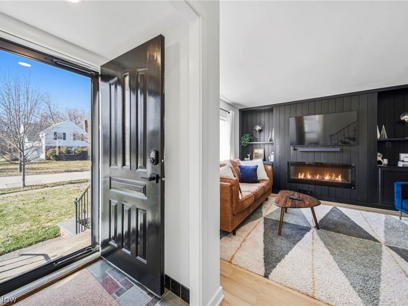 2353 Charney Road, University Heights, OH 44118 Photo 3