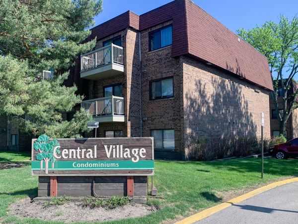 715 W Central Road , Unit A8, Mount Prospect, IL 60056