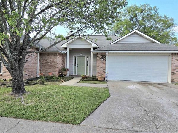 4212 Stumberg Ln, Baton Rouge, LA 70816