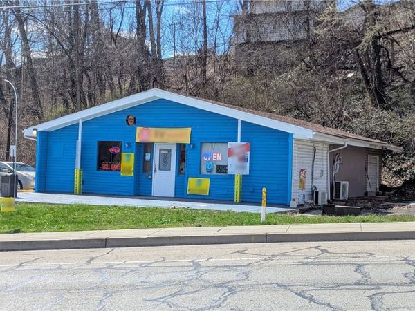 2805-2807 College Avenue, Beaver Falls, PA 15010