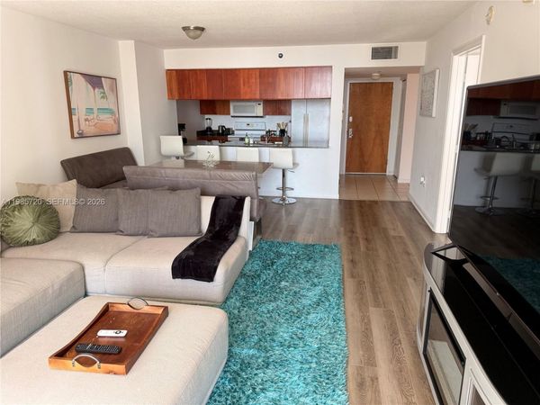 1200 Brickell Bay Dr, Unit 3621, Miami, FL 33131