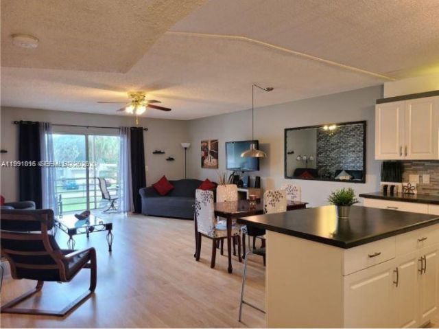 2061 NW 47th Ter, Unit 205, Lauderhill, FL 33313 Photo