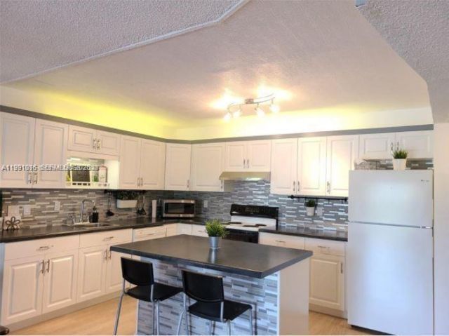 2061 NW 47th Ter, Unit 205, Lauderhill, FL 33313 Photo