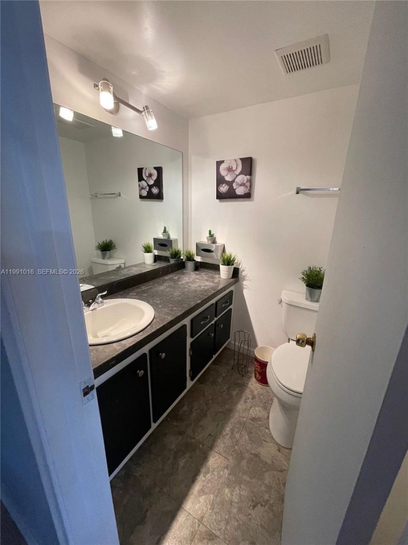 2061 NW 47th Ter, Unit 205, Lauderhill, FL 33313 Photo