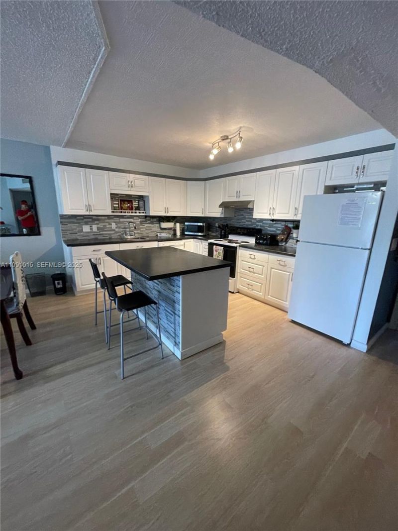 2061 NW 47th Ter, Unit 205, Lauderhill, FL 33313 Photo