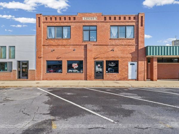 106 W Washington Street , Philo, IL 61864